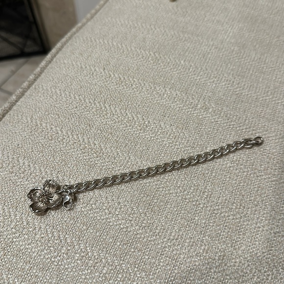 Tiffany and Co.  Dogwood Bracelet- gorgeous and rare! - Picture 5 of 6